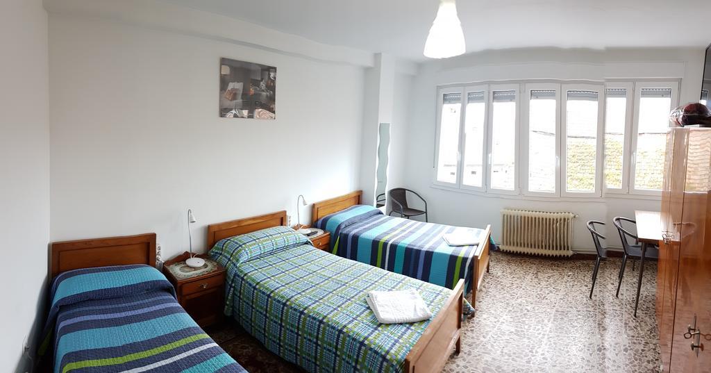 Triple Room with Shared Bathroom,143320262:JPEG